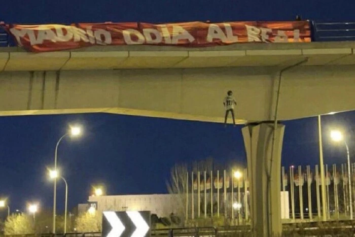 Fani 'Atletico' otrzymali od 14 do 22 miesięcy więzienia za powieszenie lalki Viníciusa