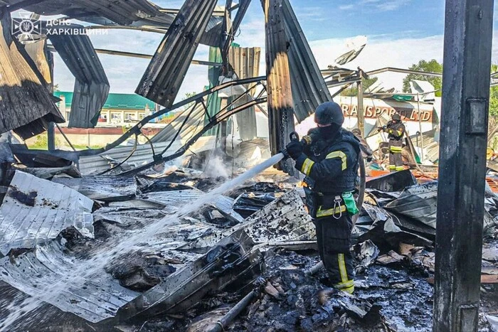 Уламки будівель після обстрілів в Харкові