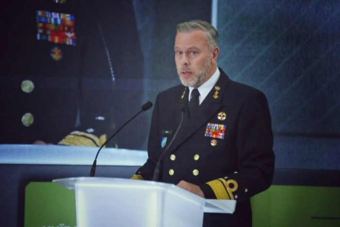 Possible Russian attack on one of the NATO countries. The Alliance does not guarantee an automatic response