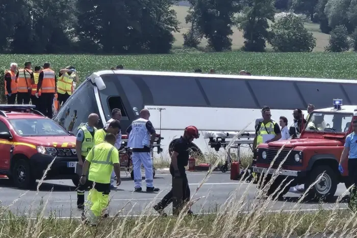 We Francji autobus z Ukraińcami wpadł do rowu: cztery ofiary śmiertelne, dziesiątki rannych