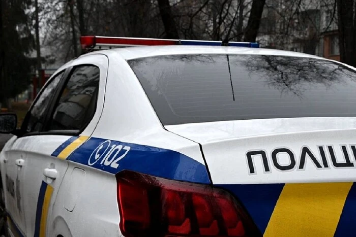 Підлітки знімають на відео тонучого чоловіка