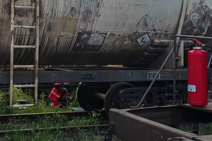 In Vinnytsia Region, a 13-year-old boy was electrocuted on the roof of a freight car