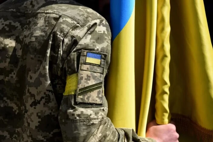 Только пятая часть военнослужащих участвует в боях на передовой. Народный депутат предлагает решение