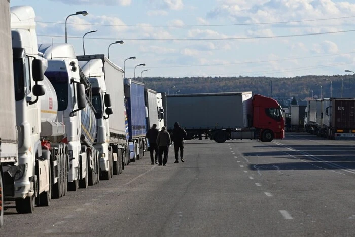 Ратифікація угоди про надра, блокада кордону. Головне за 12 травня