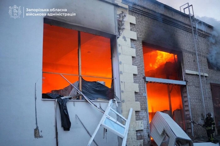 Запорожье. Появились кадры последствий вражеского обстрела