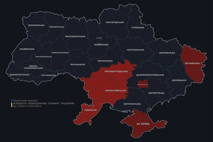Po Ukrainie rozprzestrzeniła się alarm powietrzny: Rosja uruchomiła drony i milczy o zawarciu rozejmu