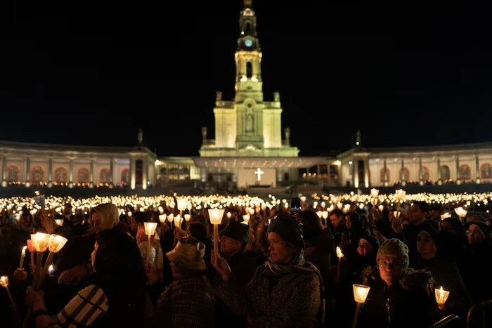 Паломники на молитві у Фатімі