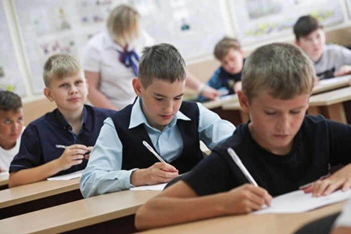 Russia removes references to Ukraine and Europe from school textbooks