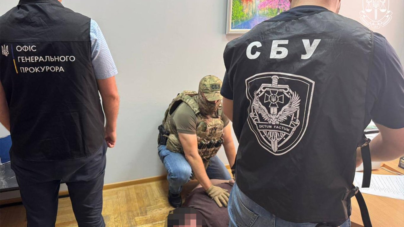 Обшуки тривають — Кравченко розповів про порушення на митницях