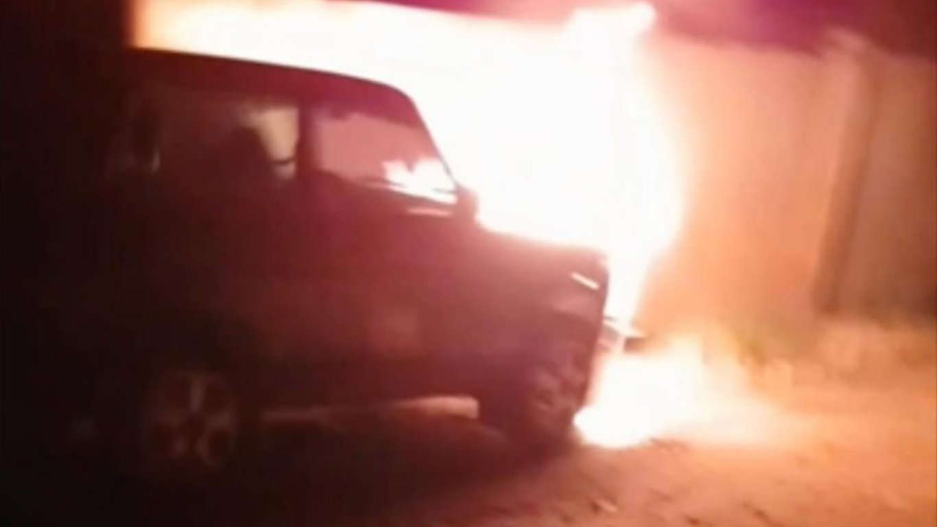 Partisanen 'Ateş' haben das Auto der Kadyrowiten in Mariupol gesprengt